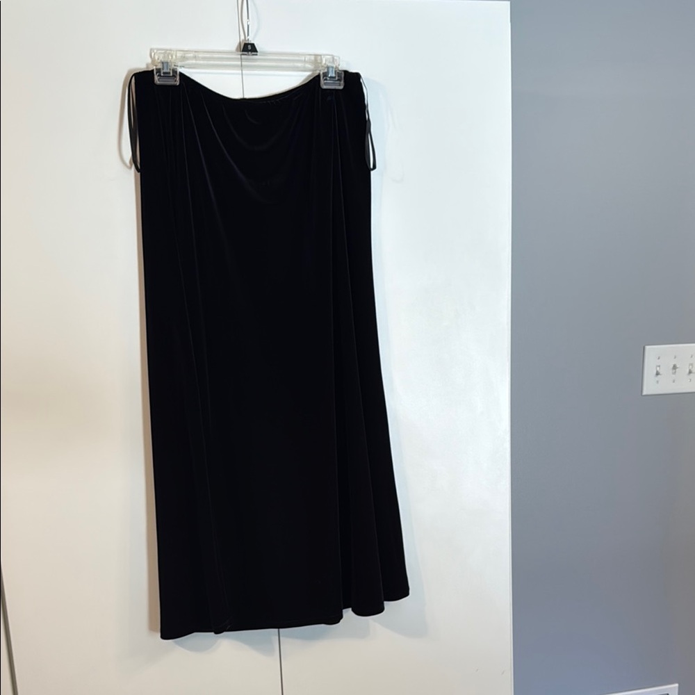 Elegant Black Velvet Skirt